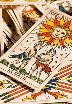 How Many Cards Are in a Tarot Deck?