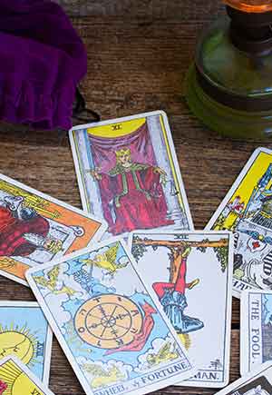 How to Use Tarot Cards in Balatro
