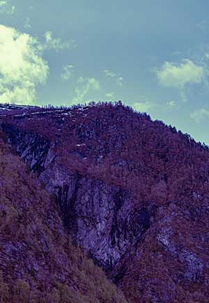 What Does It Mean When You Dream About a Deep Valley