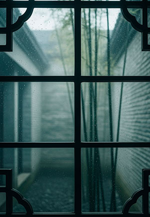 What Does It Mean When You Dream About a Window That Won’t Open?